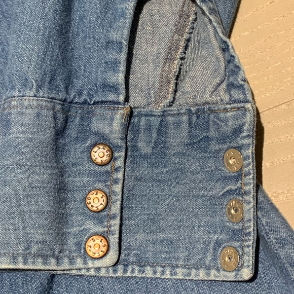 Rare Vintage Levi’s Women Small Denim Button Up Long Sleeve - Picture 8 of 14